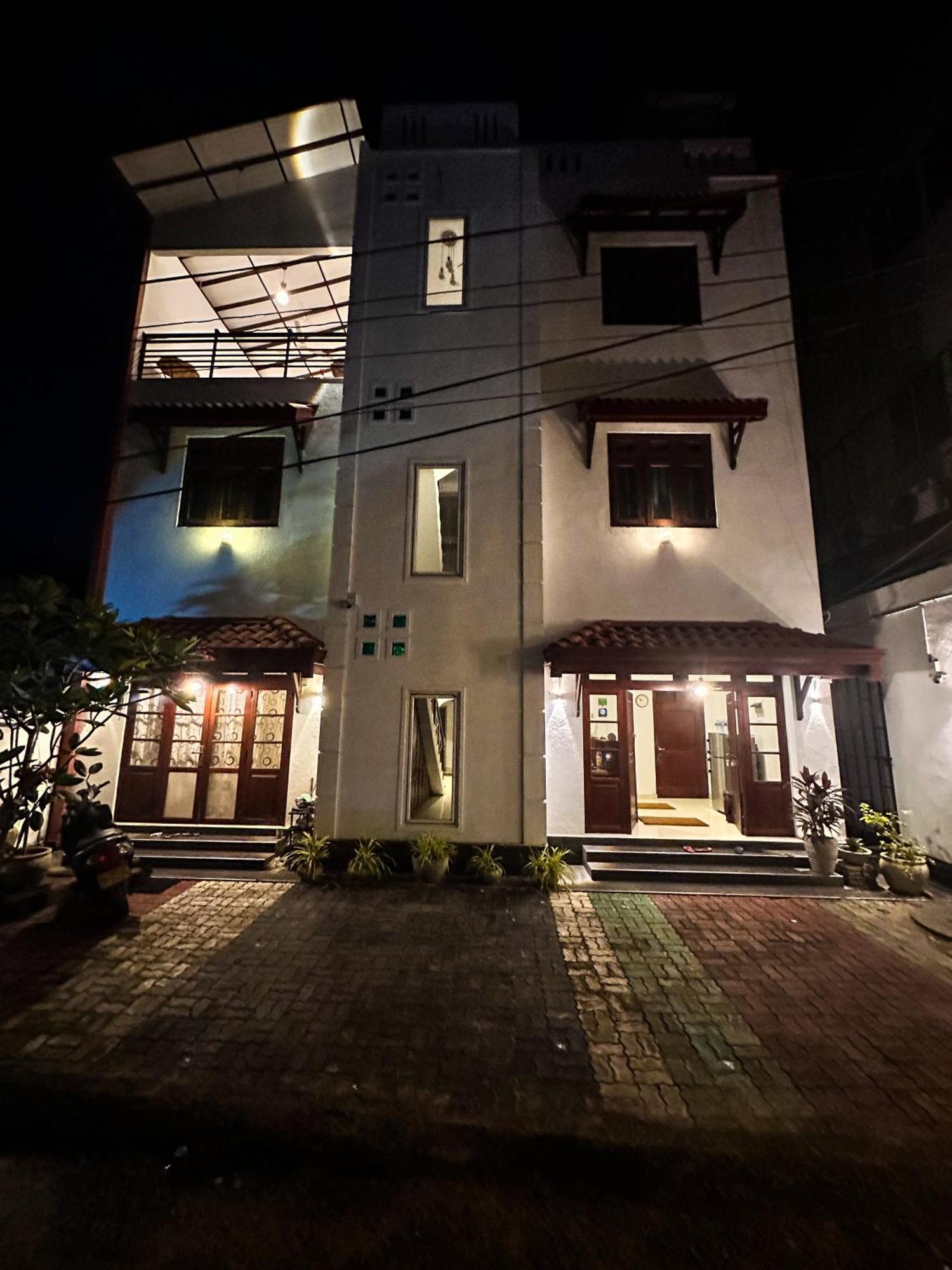 高尔 New Panda House酒店 外观 照片